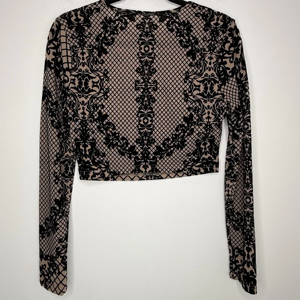 Windsor‎ Major Style Status Crop Top Size L ?? Y2K Style